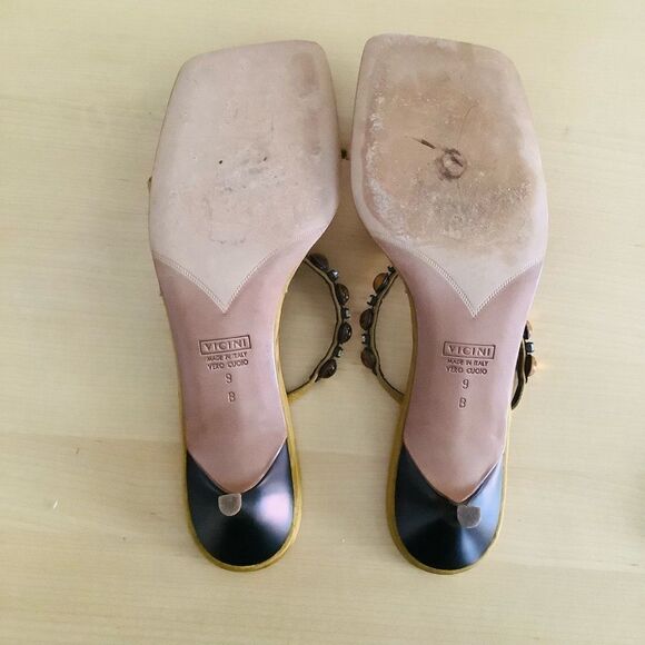 GIUSEPPI ZANOTTI SQUARE TOE VINTAGE CRYSTAL GOLD HEEL SIZE 9
NWOT - Picture 2 of 4